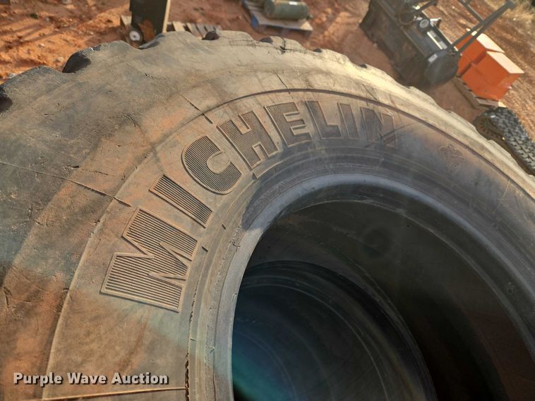 image for item ET1017 Michelin 20.5R25 tires