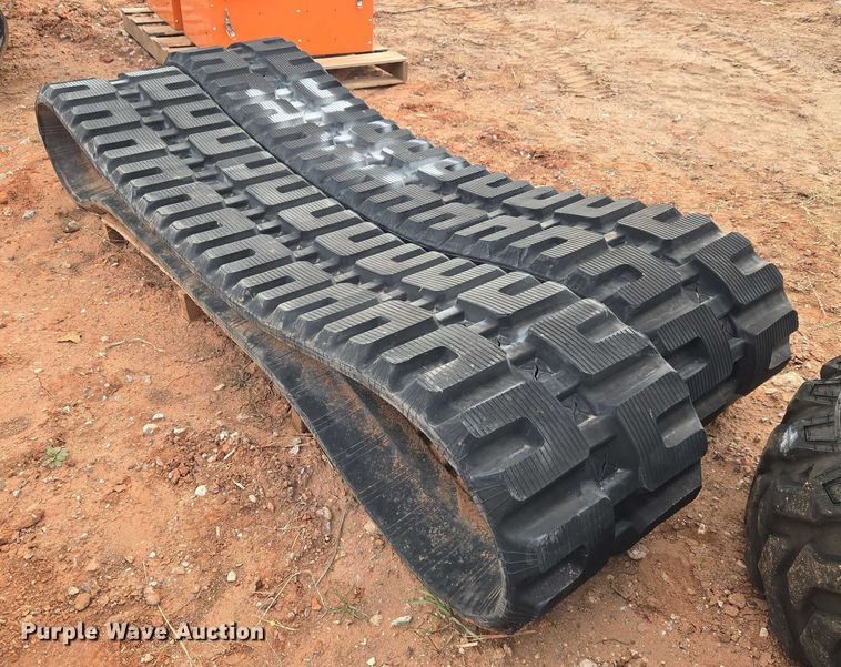 image for item ET1020 Trek 450x86DX56 rubber tracks