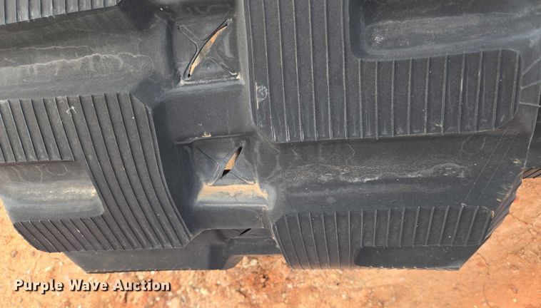 image for item ET1020 Trek 450x86DX56 rubber tracks