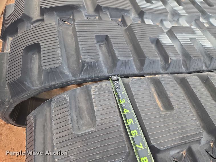 image for item ET1020 Trek 450x86DX56 rubber tracks