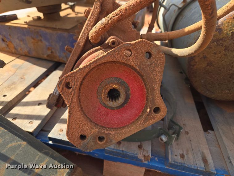 image for item ET1027 Air tanks and hydraulic parts