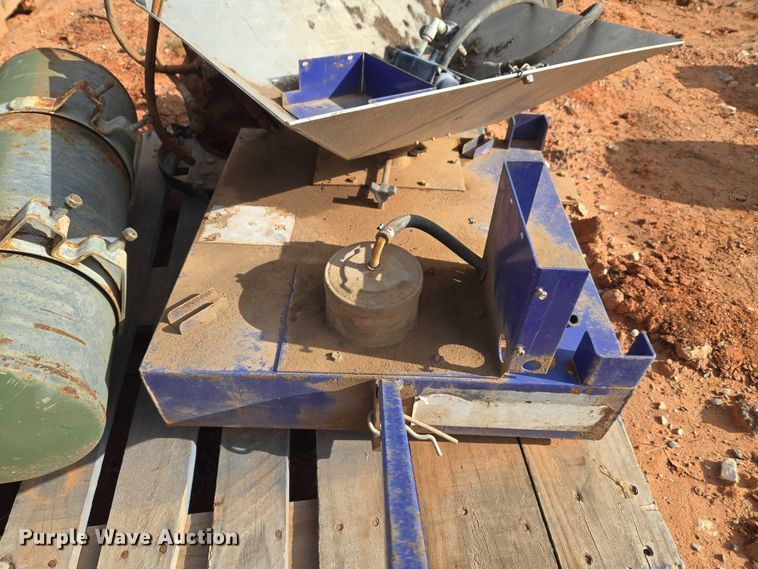 image for item ET1027 Air tanks and hydraulic parts