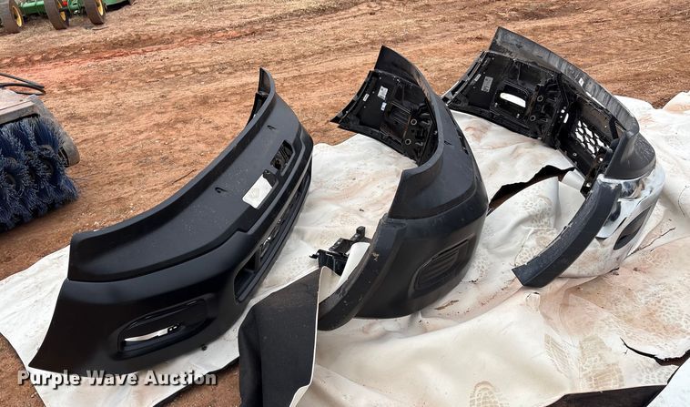 image for item ET1031  (3) 2025 RAM 2500 bumper covers