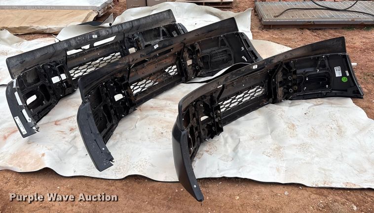 image for item ET1031  (3) 2025 RAM 2500 bumper covers
