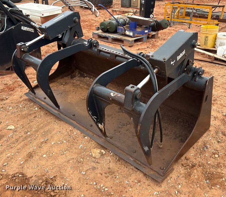 image for item ET1036 Bobcat 80 INDL BKT GRAPL skid steer bucket