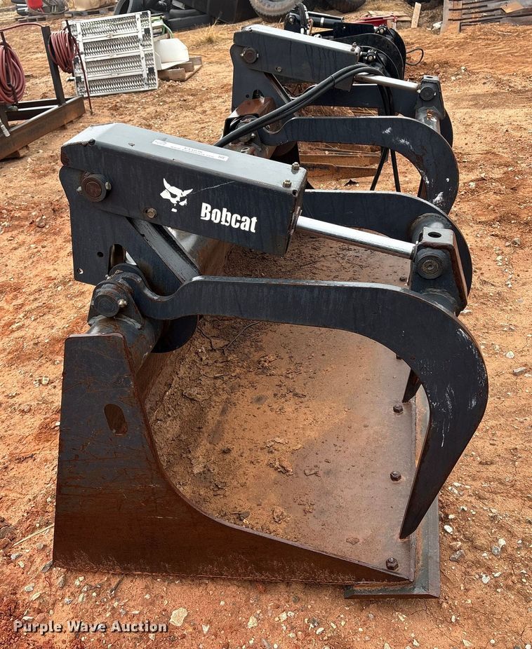 image for item ET1036 Bobcat 80 INDL BKT GRAPL skid steer bucket