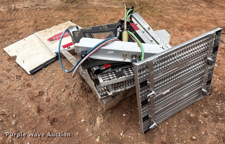 image for item ET1039 Approximately 3 aluminum deck plates and accessories