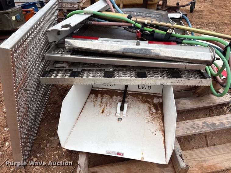 image for item ET1039 Approximately 3 aluminum deck plates and accessories