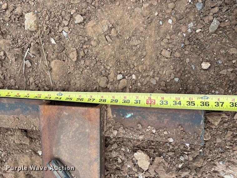 image for item ET1040 Tank on skid with barrel jack