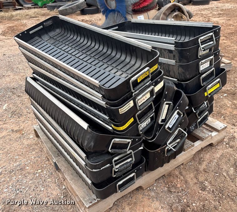 image for item ET1043 Approximately 21 trays