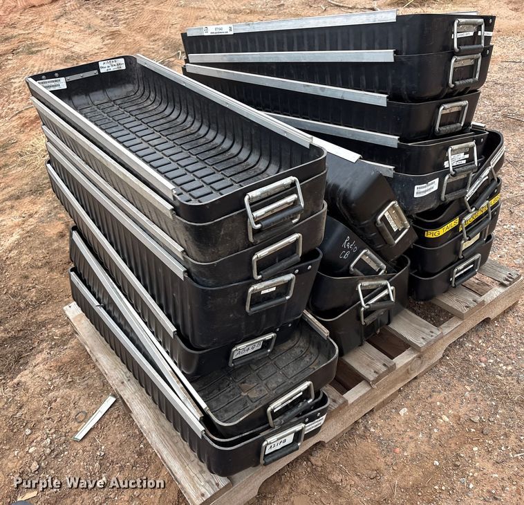 image for item ET1043 Approximately 21 trays