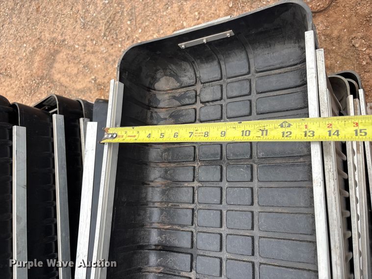 image for item ET1043 Approximately 21 trays