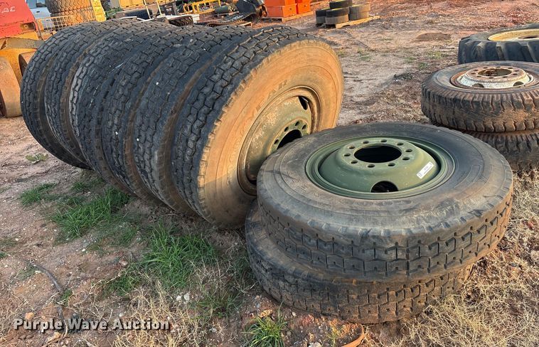 image for item ET1044 Wheels and tires