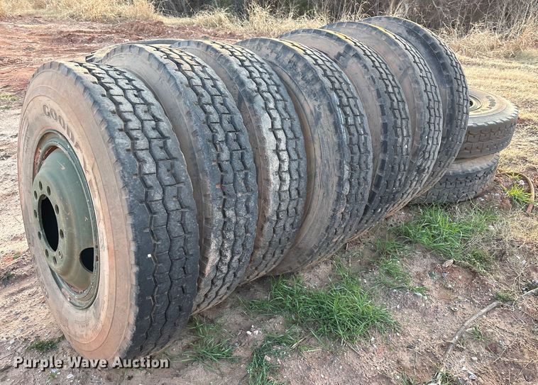 image for item ET1044 Wheels and tires