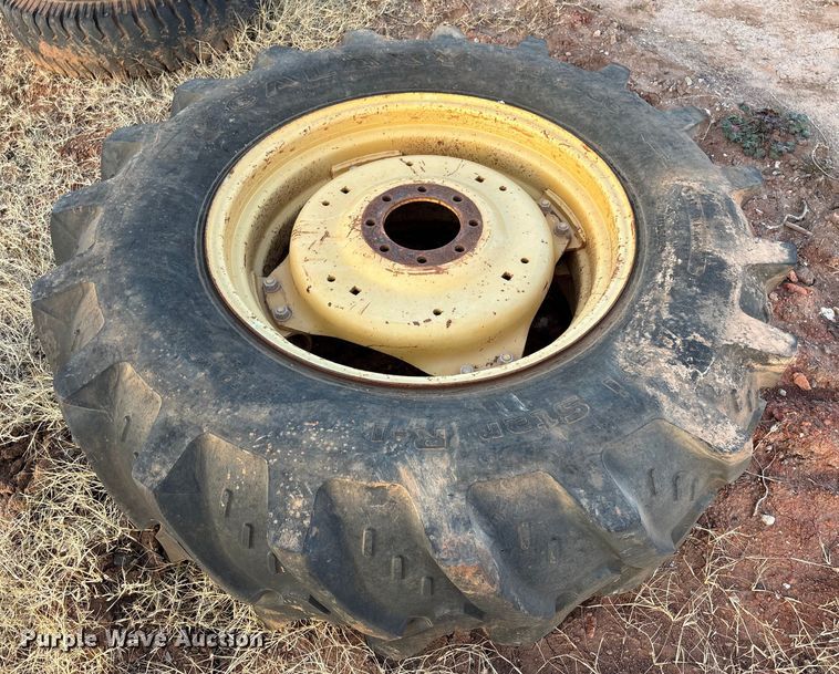 image for item ET1044 Wheels and tires