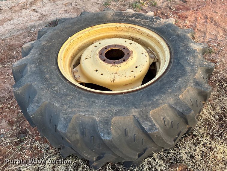 image for item ET1044 Wheels and tires