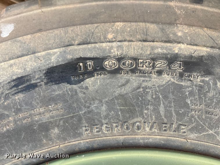 image for item ET1044 Wheels and tires