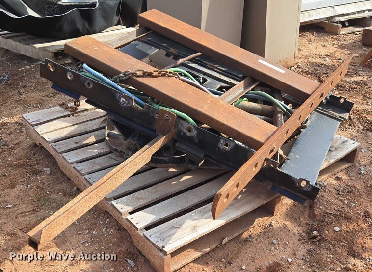 image for item ET1045 Fifth wheel and frame