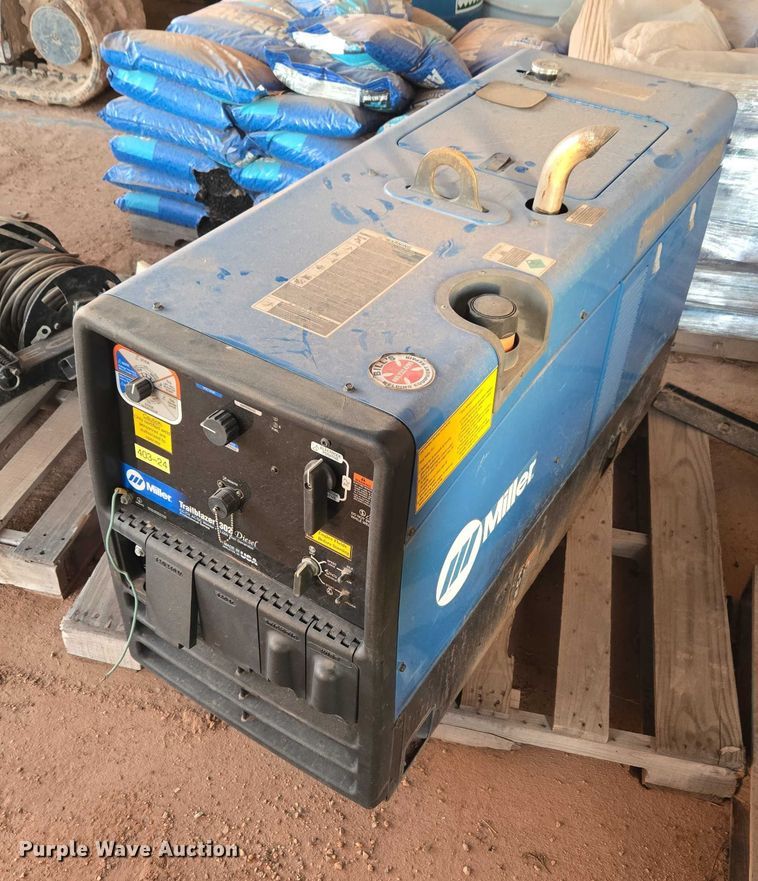 image for item ET1051 Miller Trailblazer 302 welder