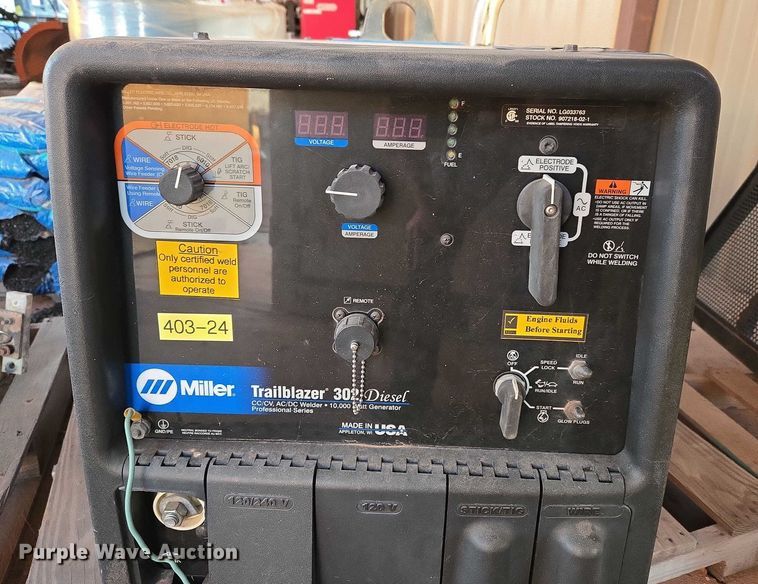 image for item ET1051 Miller Trailblazer 302 welder