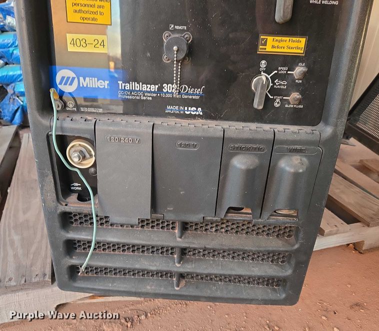 image for item ET1051 Miller Trailblazer 302 welder