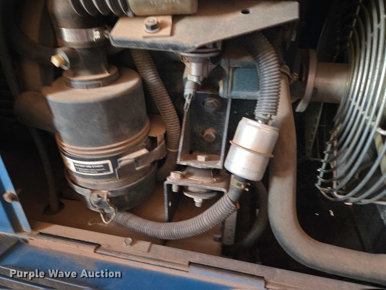 image for item ET1051 Miller Trailblazer 302 welder