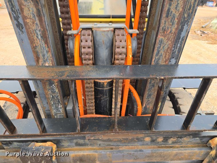 image for item ET1053 Yale GDP100MGNGBE093 forklift