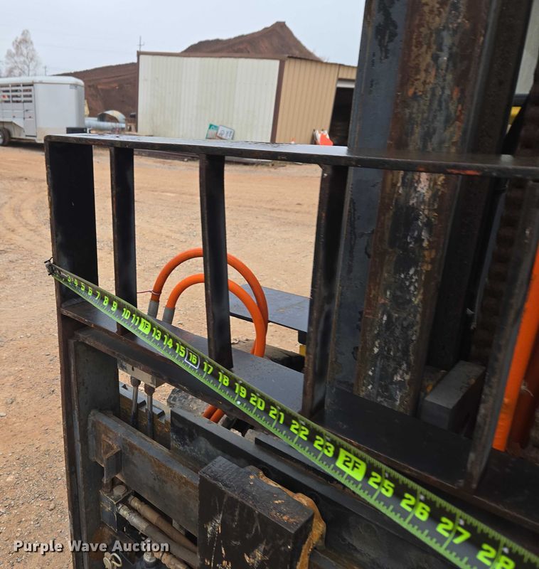 image for item ET1053 Yale GDP100MGNGBE093 forklift