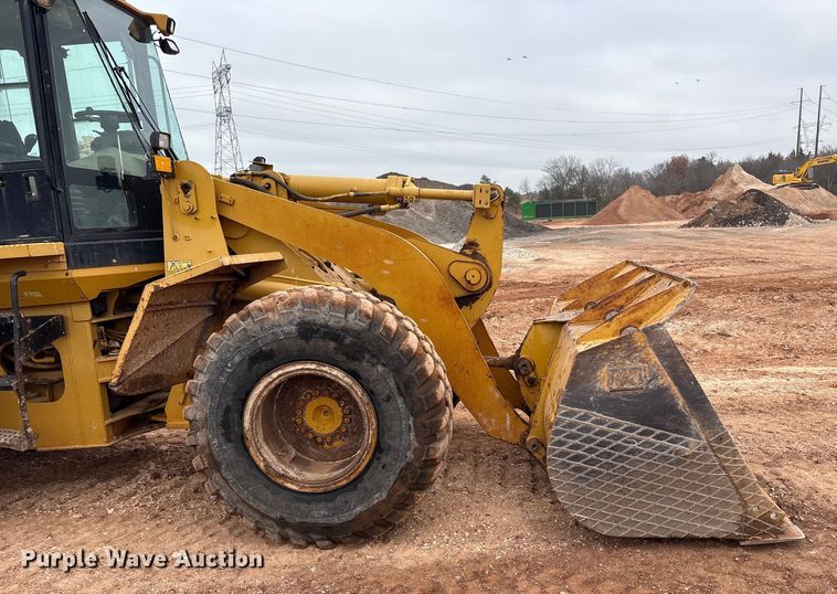 image for item ET1060 2002 Caterpillar 938G wheel loader