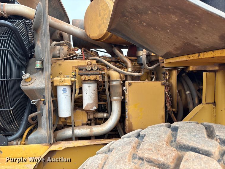 image for item ET1060 2002 Caterpillar 938G wheel loader