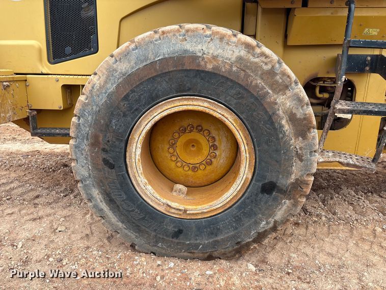 image for item ET1060 2002 Caterpillar 938G wheel loader
