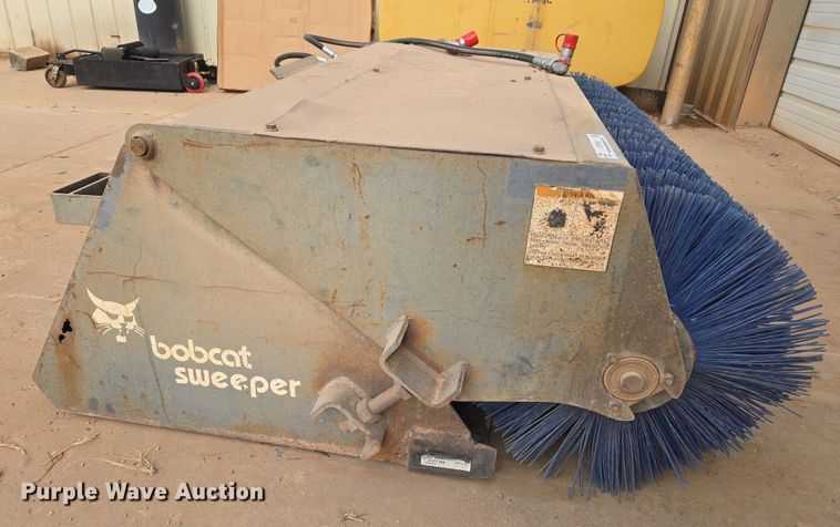 image for item ET1063 Bobcat Sweeper 60 skid steer broom