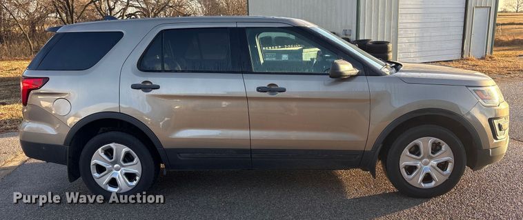 image for item ET1064 2017 Ford Explorer Police Interceptor SUV