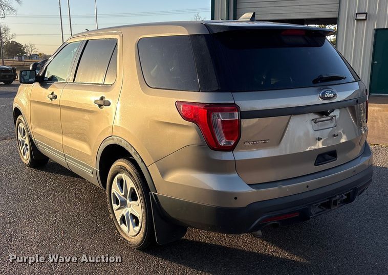 image for item ET1064 2017 Ford Explorer Police Interceptor SUV