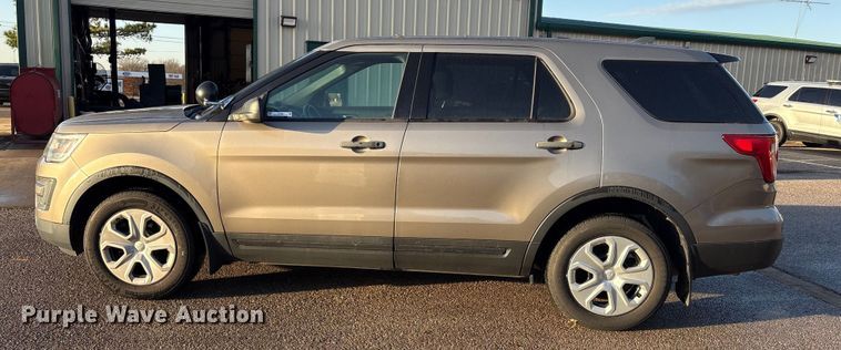 image for item ET1064 2017 Ford Explorer Police Interceptor SUV