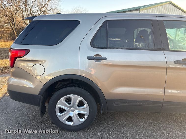 image for item ET1064 2017 Ford Explorer Police Interceptor SUV