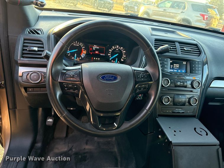 image for item ET1064 2017 Ford Explorer Police Interceptor SUV