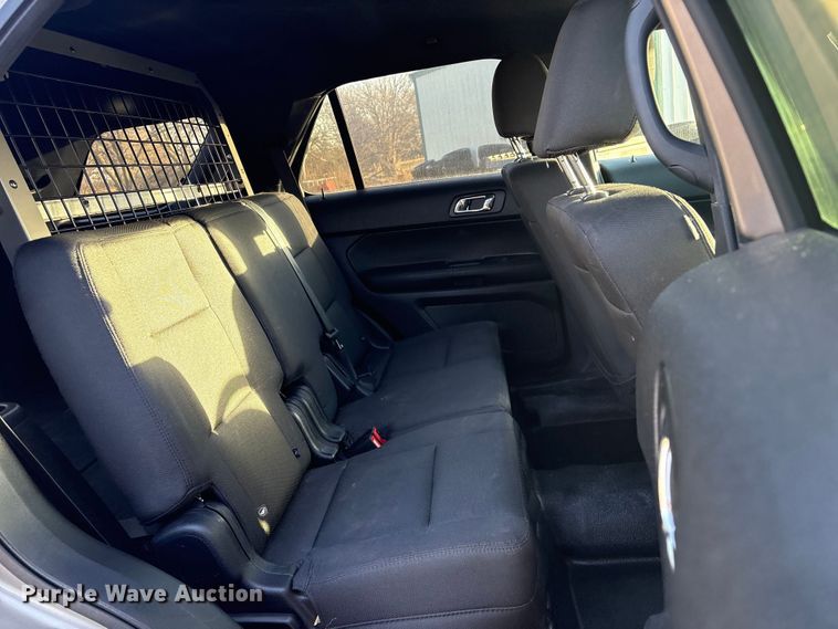 image for item ET1064 2017 Ford Explorer Police Interceptor SUV