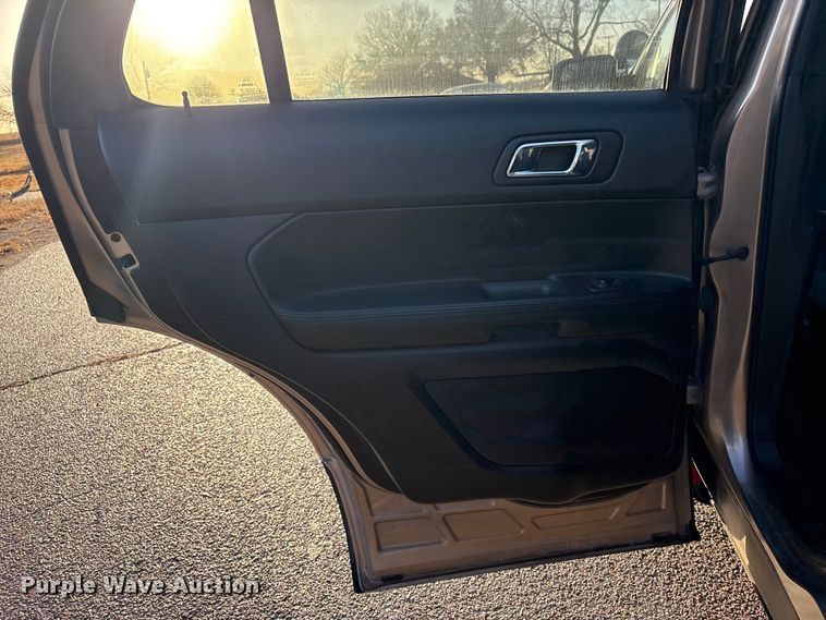 image for item ET1064 2017 Ford Explorer Police Interceptor SUV