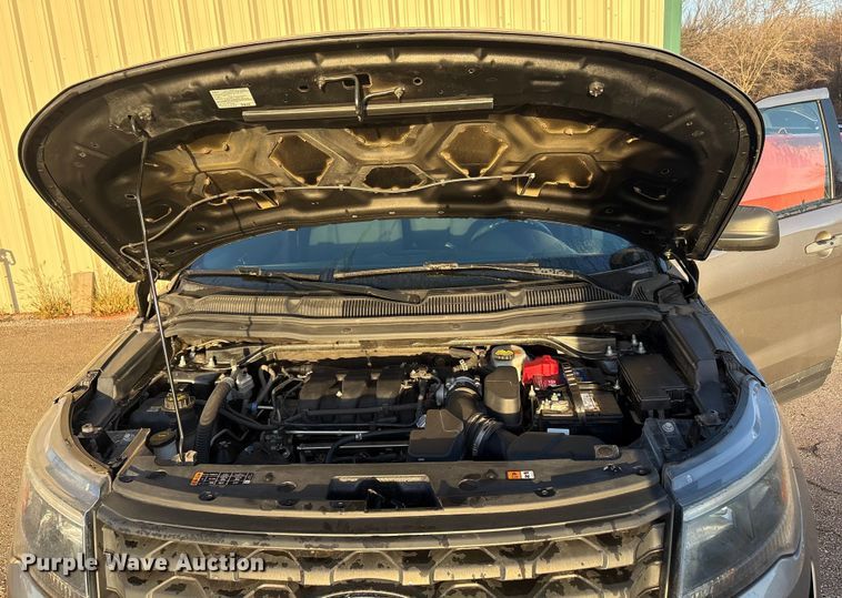 image for item ET1064 2017 Ford Explorer Police Interceptor SUV