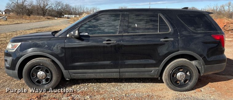 image for item ET1069 2017 Ford Explorer Police Interceptor SUV
