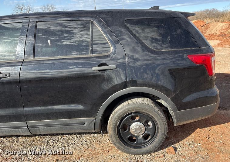 image for item ET1069 2017 Ford Explorer Police Interceptor SUV