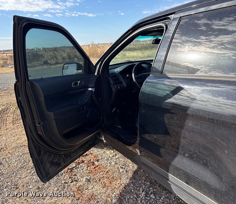 image for item ET1069 2017 Ford Explorer Police Interceptor SUV