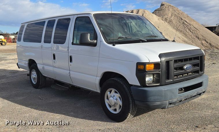image for item ET1070 2012 Ford E350 van