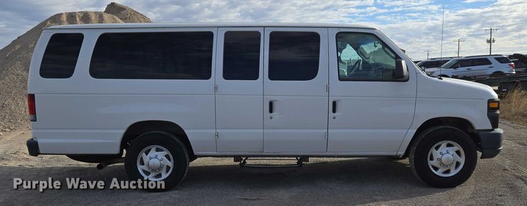 image for item ET1070 2012 Ford E350 van