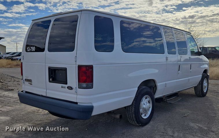 image for item ET1070 2012 Ford E350 van