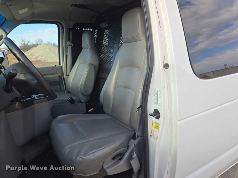 image for item ET1070 2012 Ford E350 van