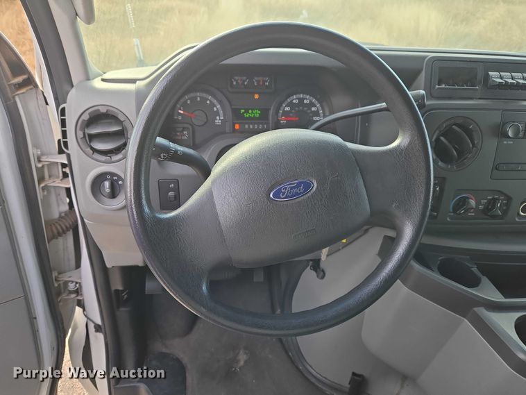 image for item ET1070 2012 Ford E350 van