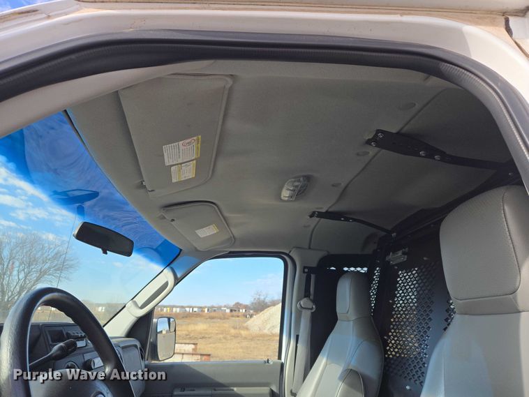 image for item ET1070 2012 Ford E350 van