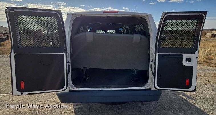 image for item ET1070 2012 Ford E350 van